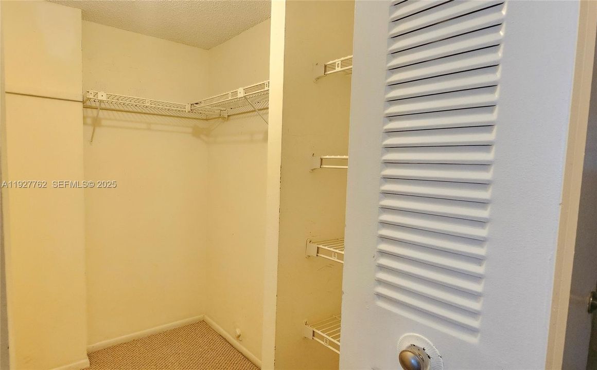 For Rent: $2,350 (2 beds, 2 baths, 1100 Square Feet)