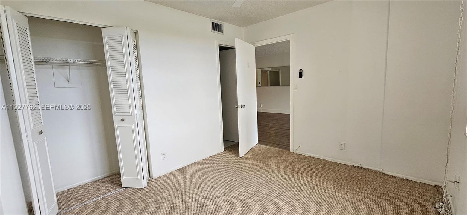 For Rent: $2,350 (2 beds, 2 baths, 1100 Square Feet)