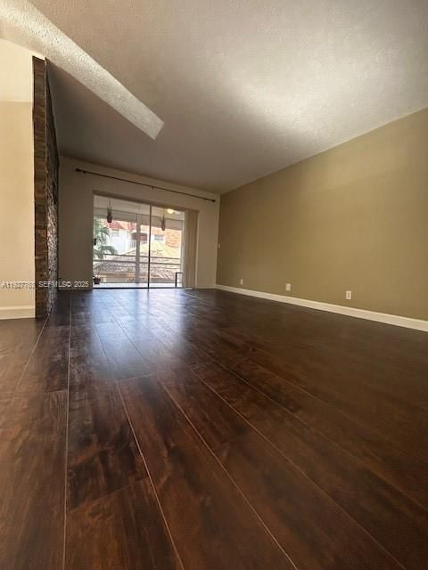 В аренду: $2,000 (2 спален, 2 ванн, 1078 Квадратных фут)