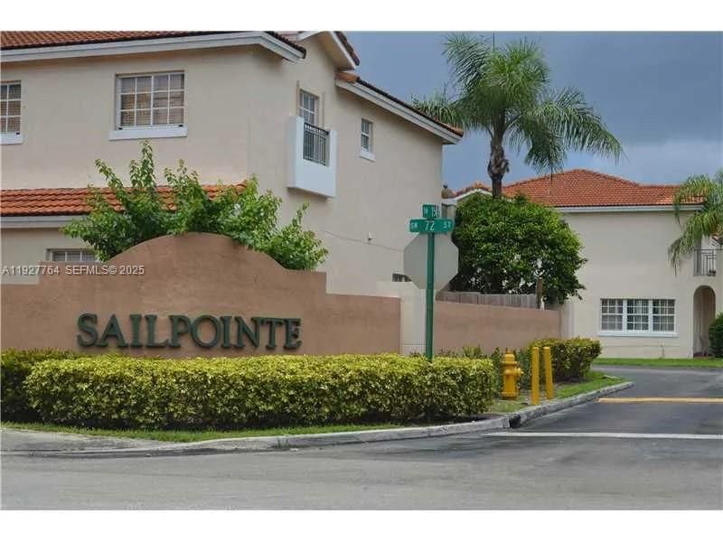 出租: $3,100 (3 贝兹, 2 浴室, 1848 平方英尺)