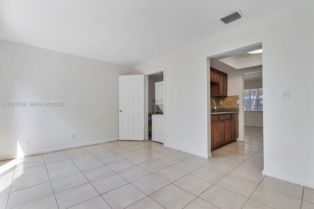 En Renta: $2,600 (3 camas, 2 baños, 1200 Pies cuadrados)