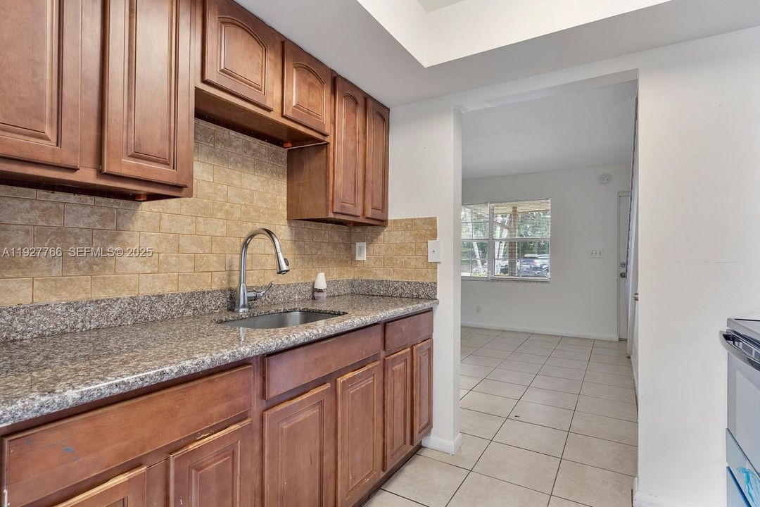 En Renta: $2,600 (3 camas, 2 baños, 1200 Pies cuadrados)