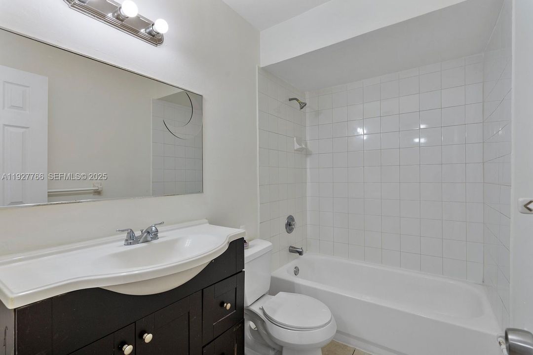 En Renta: $2,600 (3 camas, 2 baños, 1200 Pies cuadrados)