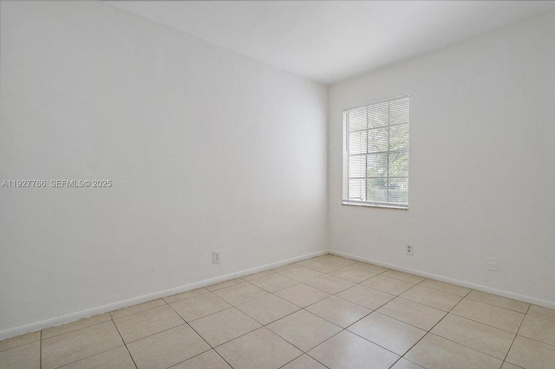 En Renta: $2,600 (3 camas, 2 baños, 1200 Pies cuadrados)