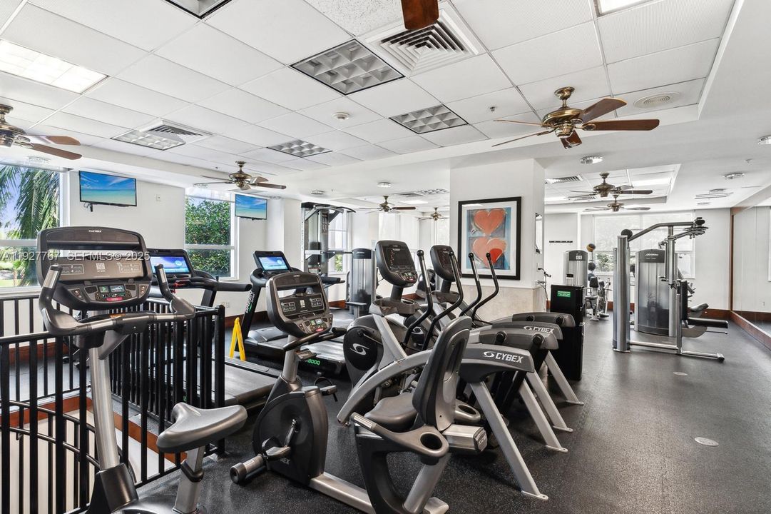 待售: $479,000 (2 贝兹, 2 浴室, 1175 平方英尺)