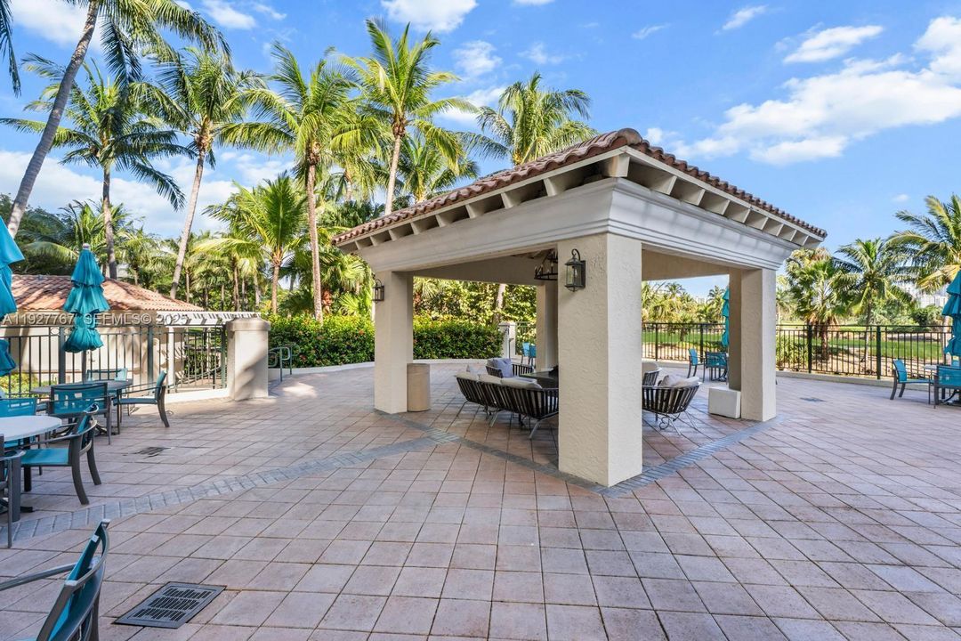 待售: $479,000 (2 贝兹, 2 浴室, 1175 平方英尺)