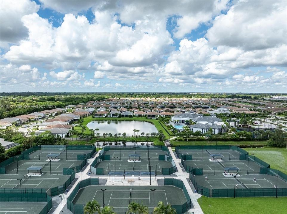 For Sale: $989,000 (3 beds, 2 baths, 2174 Square Feet)