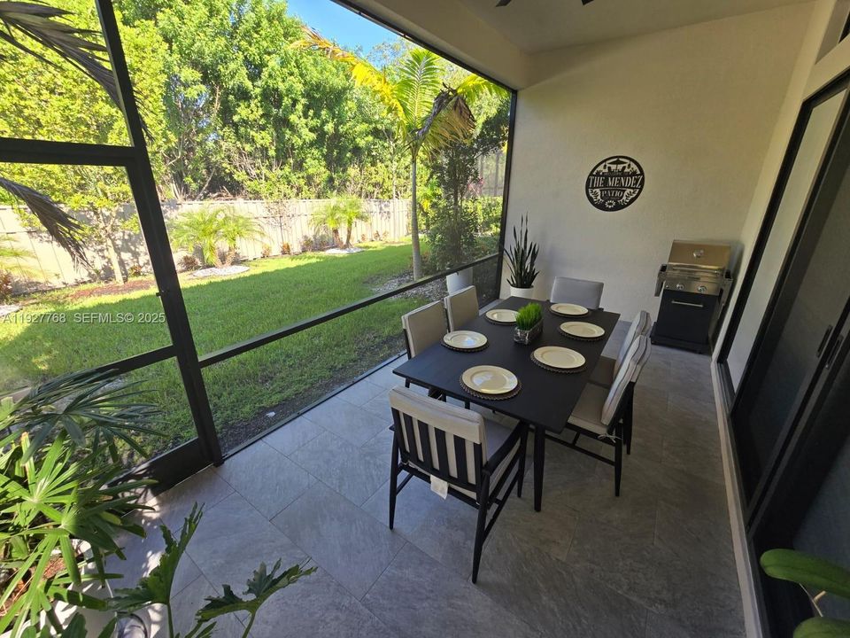 For Sale: $989,000 (3 beds, 2 baths, 2174 Square Feet)