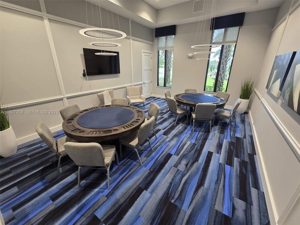 For Sale: $989,000 (3 beds, 2 baths, 2174 Square Feet)