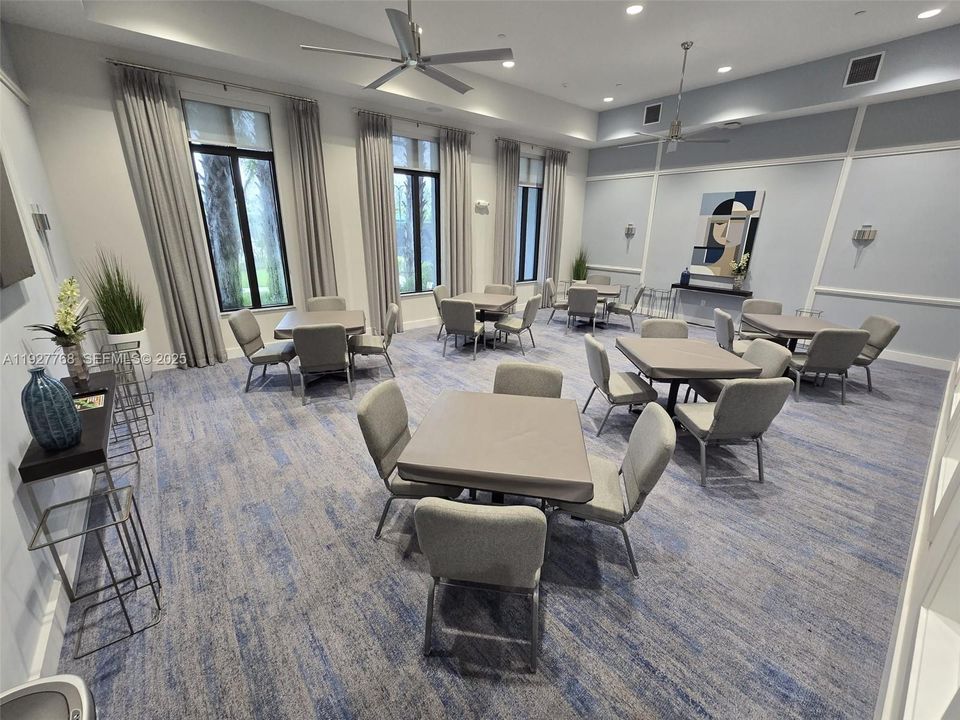 For Sale: $989,000 (3 beds, 2 baths, 2174 Square Feet)