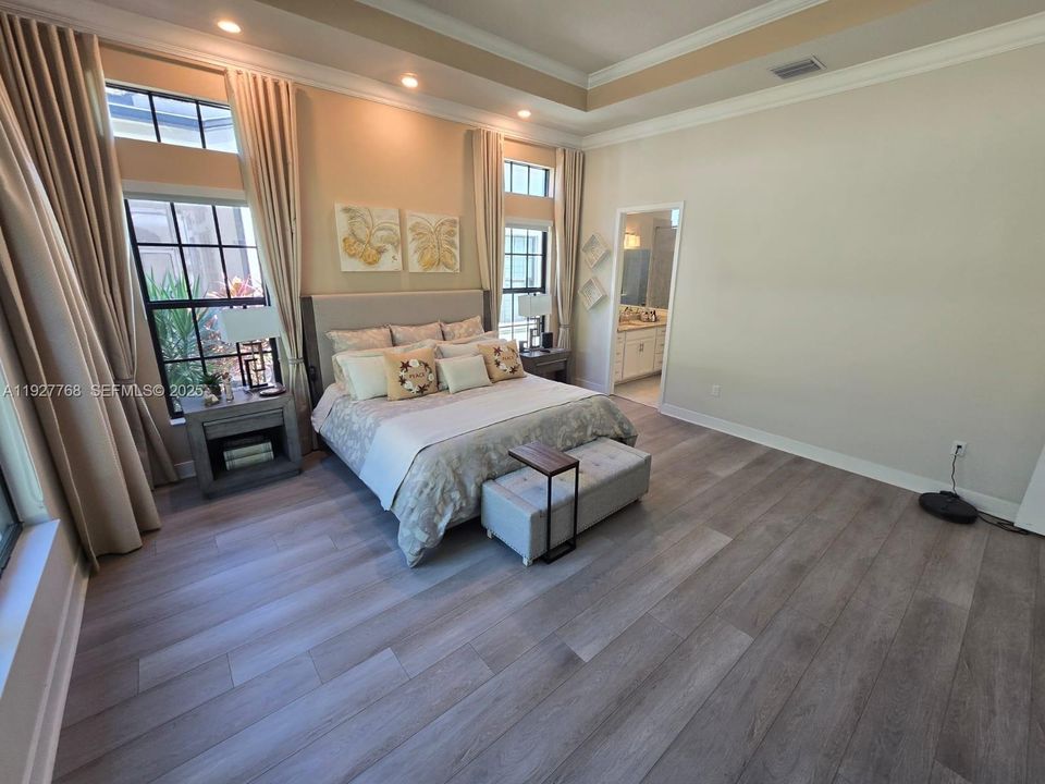 For Sale: $989,000 (3 beds, 2 baths, 2174 Square Feet)