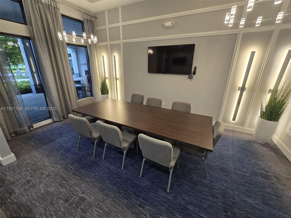 For Sale: $989,000 (3 beds, 2 baths, 2174 Square Feet)