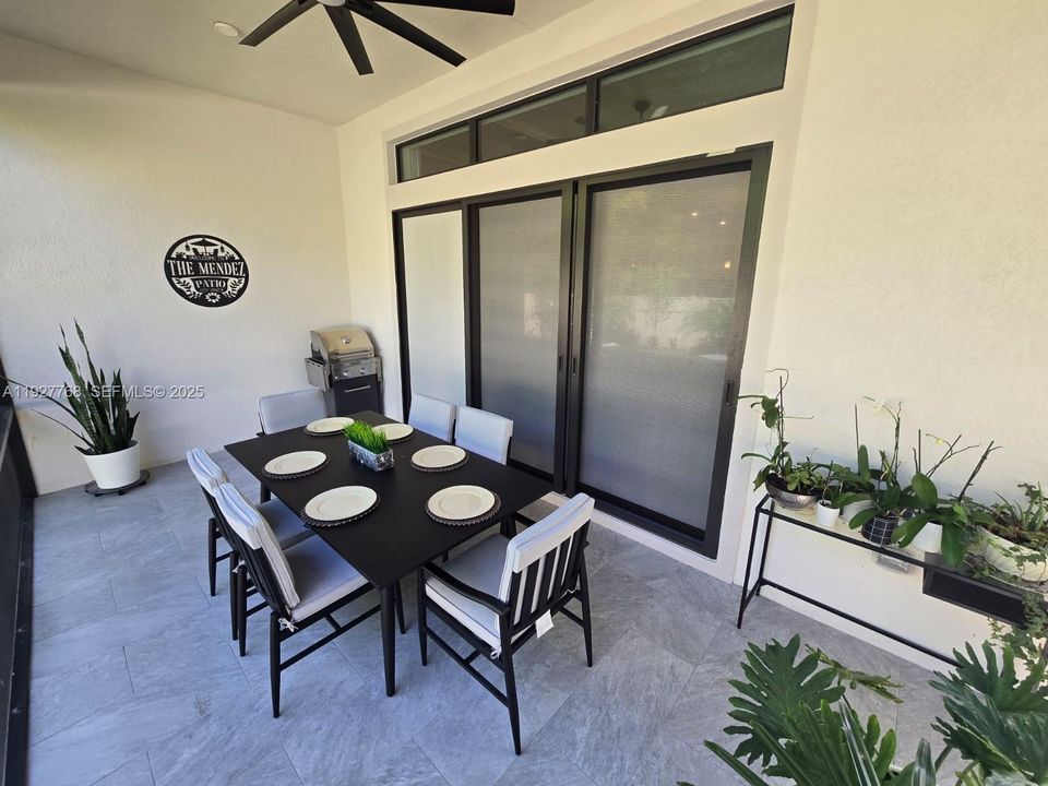 For Sale: $989,000 (3 beds, 2 baths, 2174 Square Feet)