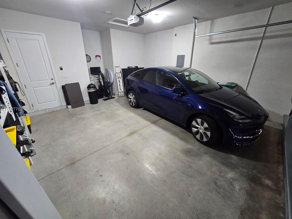 For Sale: $989,000 (3 beds, 2 baths, 2174 Square Feet)