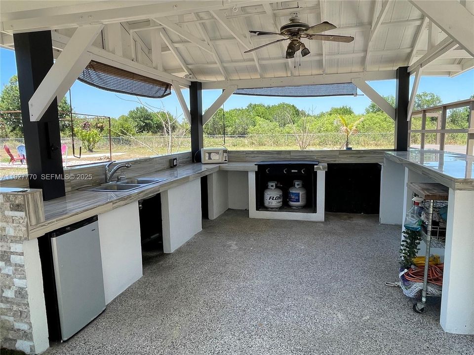 Exterior Entertaining area