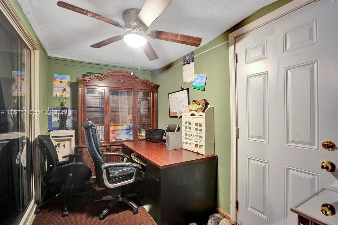 For Sale: $310,000 (2 beds, 2 baths, 1415 Square Feet)