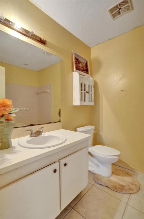 For Sale: $310,000 (2 beds, 2 baths, 1415 Square Feet)