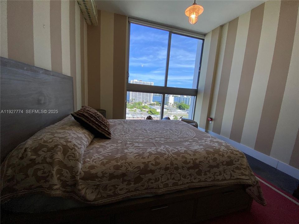 В аренду: $5,000 (2 спален, 2 ванн, 1753 Квадратных фут)