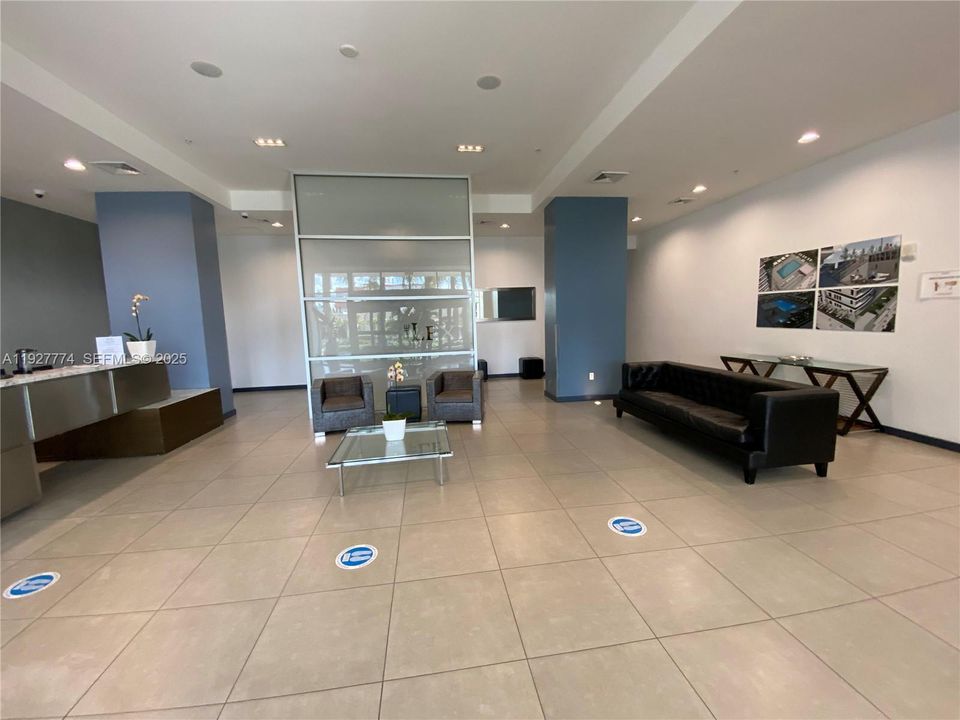 В аренду: $5,000 (2 спален, 2 ванн, 1753 Квадратных фут)