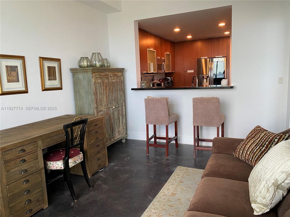 В аренду: $5,000 (2 спален, 2 ванн, 1753 Квадратных фут)