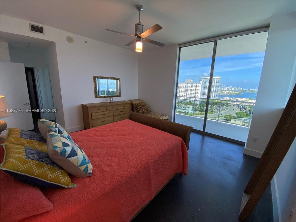 В аренду: $5,000 (2 спален, 2 ванн, 1753 Квадратных фут)