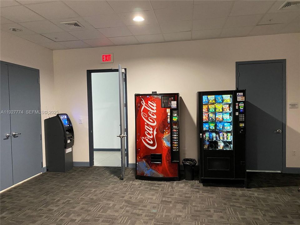 В аренду: $5,000 (2 спален, 2 ванн, 1753 Квадратных фут)