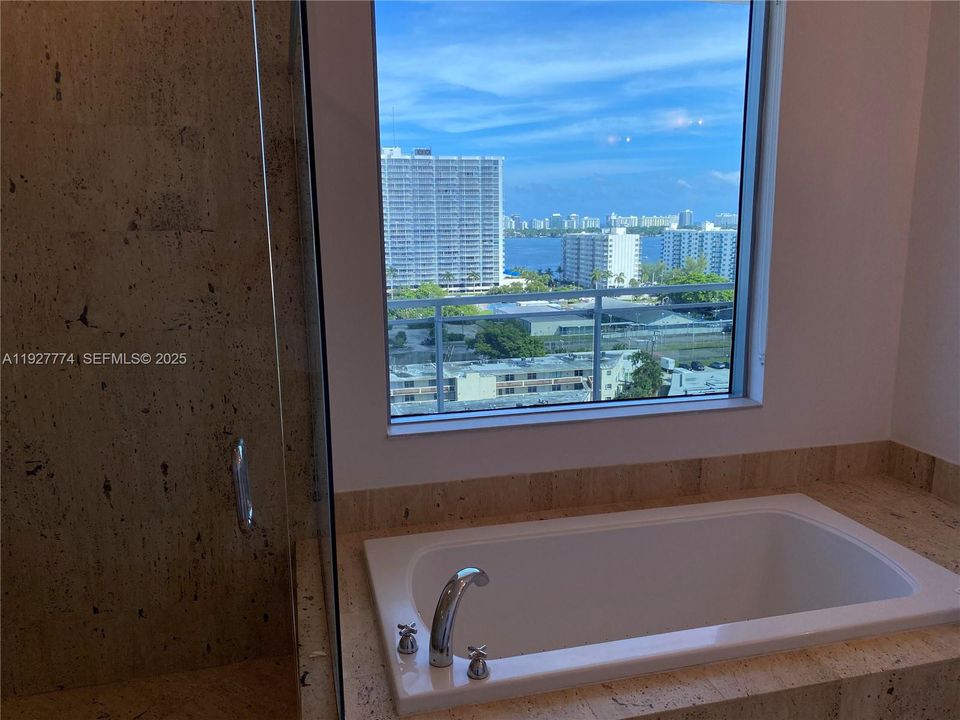 В аренду: $5,000 (2 спален, 2 ванн, 1753 Квадратных фут)