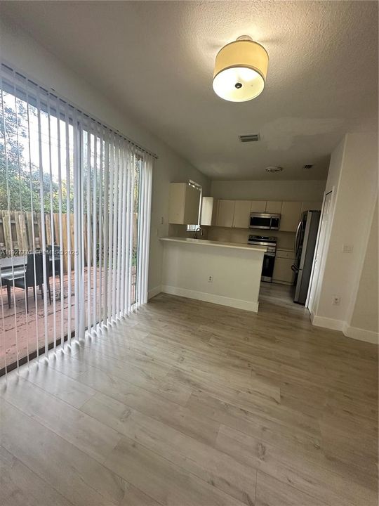 En Renta: $2,500 (3 camas, 3 baños, 1302 Pies cuadrados)