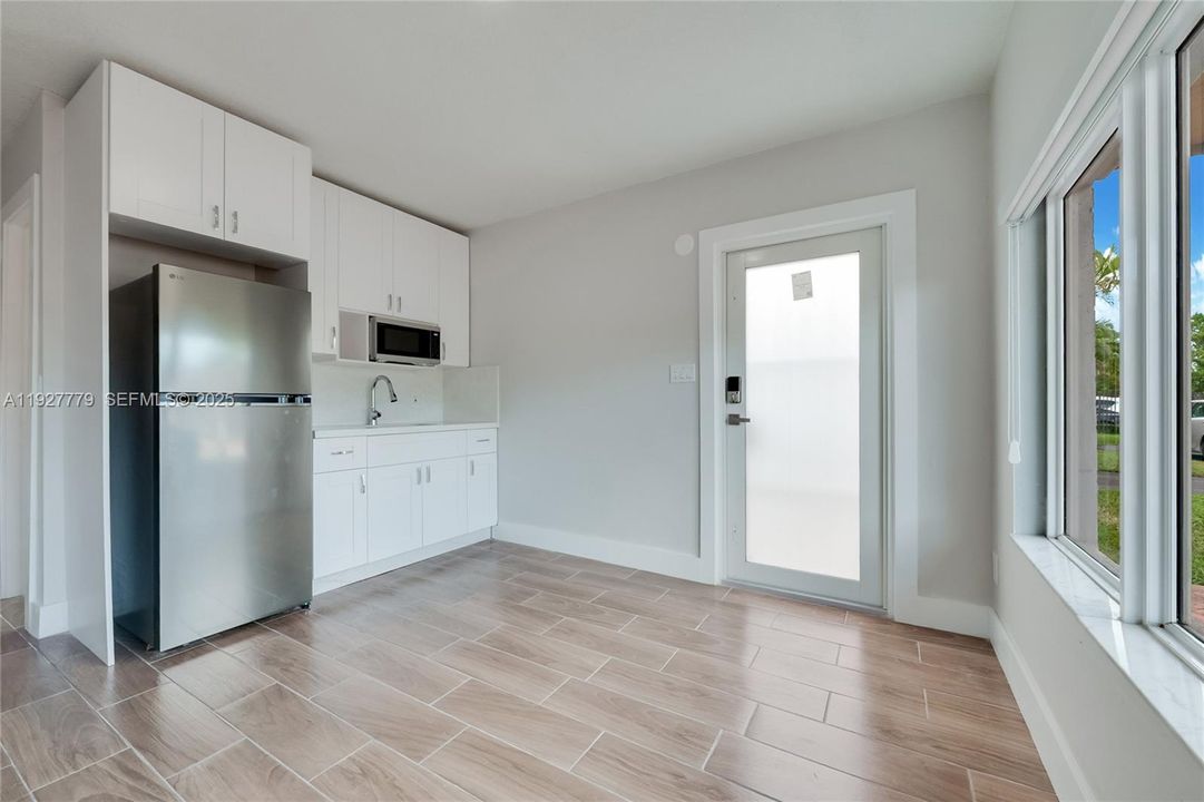 В аренду: $6,500 (3 спален, 2 ванн, 2388 Квадратных фут)