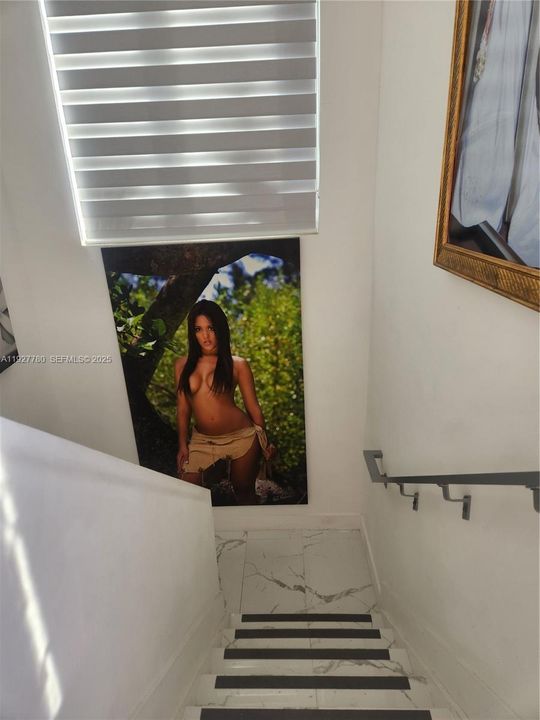 For Sale: $975,000 (4 beds, 3 baths, 2533 Square Feet)