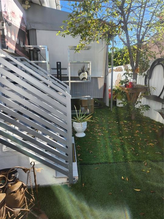 For Sale: $975,000 (4 beds, 3 baths, 2533 Square Feet)