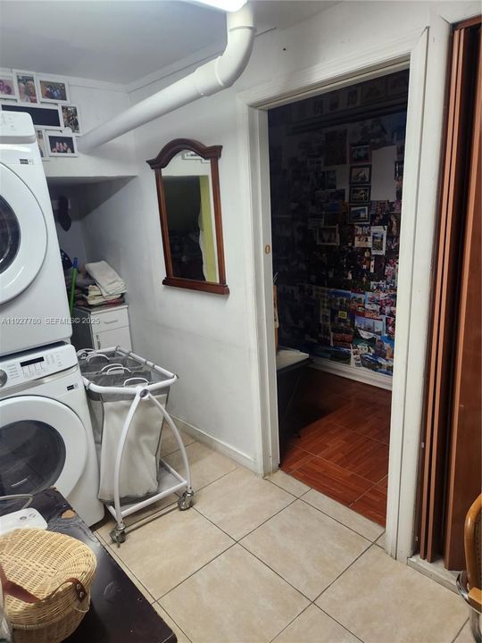 For Sale: $975,000 (4 beds, 3 baths, 2533 Square Feet)