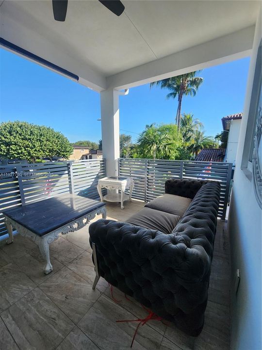 For Sale: $975,000 (4 beds, 3 baths, 2533 Square Feet)