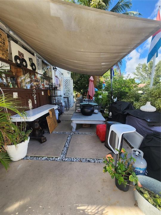 For Sale: $975,000 (4 beds, 3 baths, 2533 Square Feet)