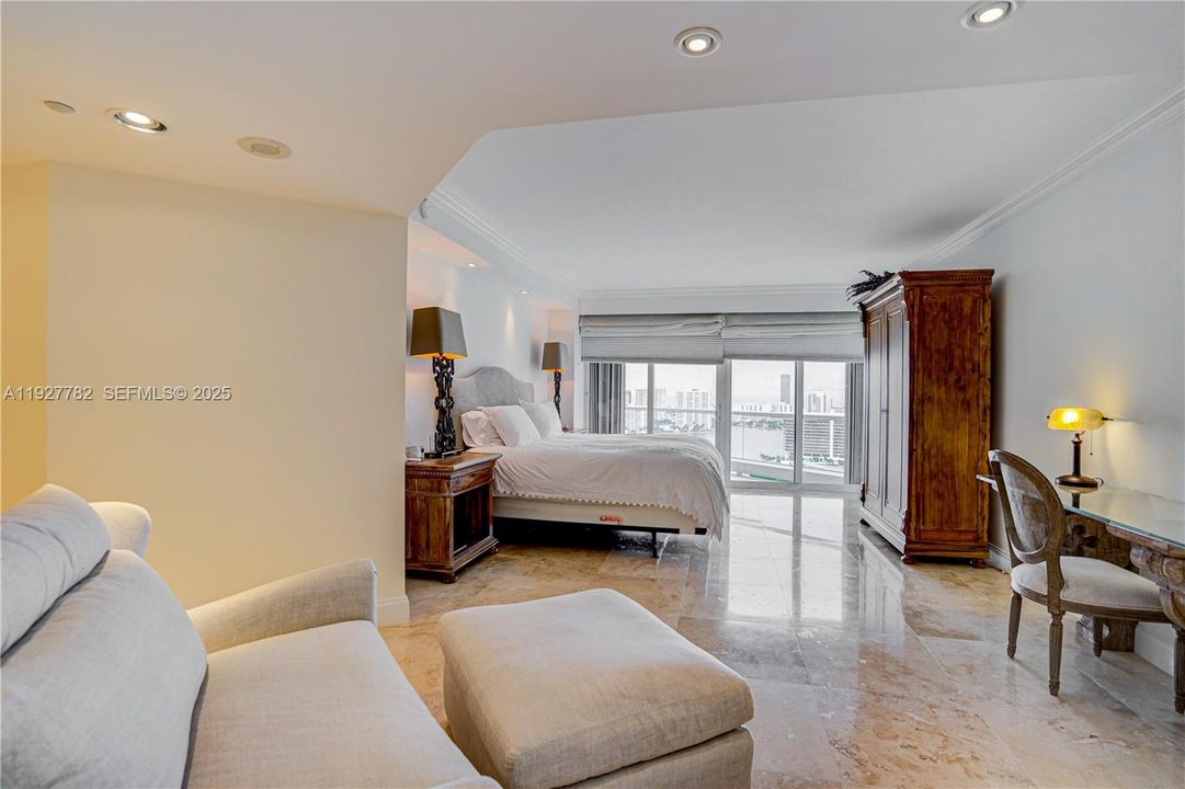 В аренду: $10,000 (3 спален, 3 ванн, 2390 Квадратных фут)