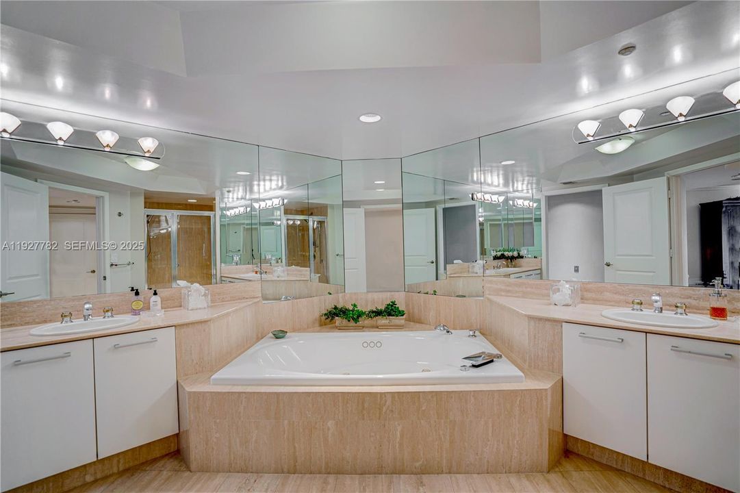 В аренду: $10,000 (3 спален, 3 ванн, 2390 Квадратных фут)