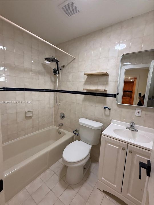 В аренду: $3,600 (3 спален, 2 ванн, 1940 Квадратных фут)