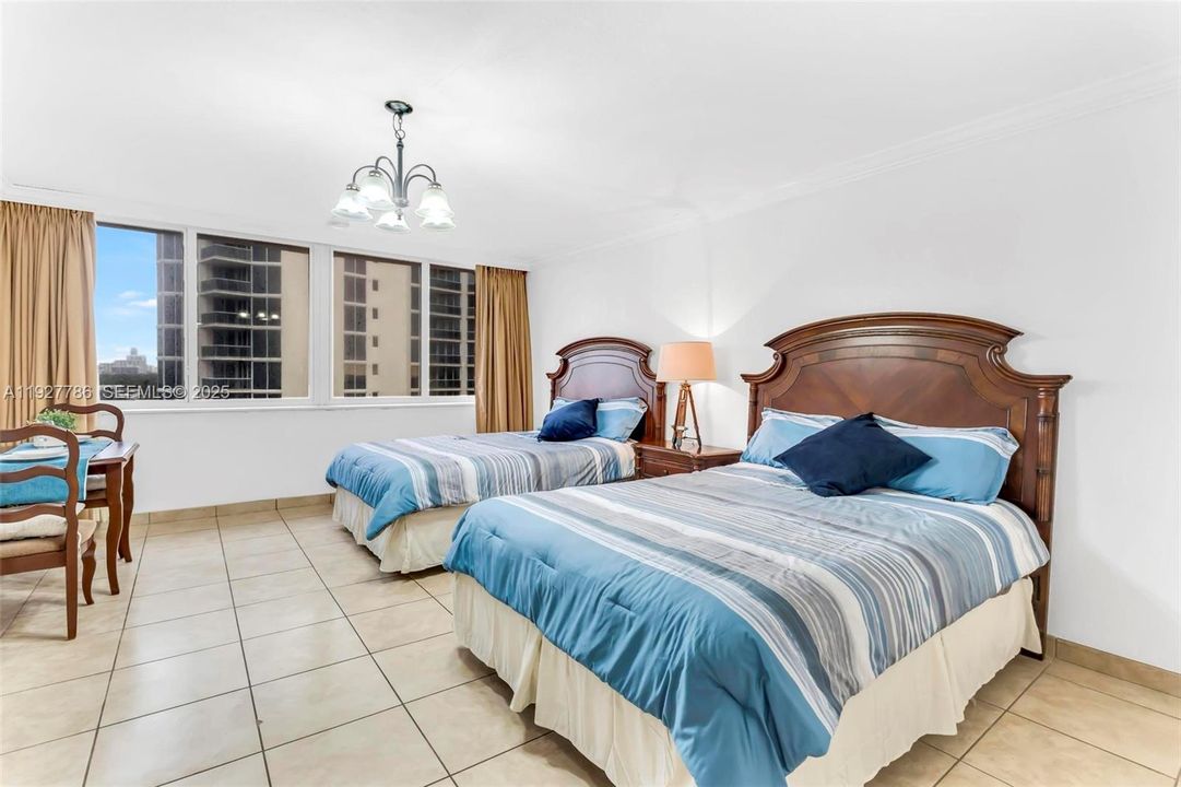 В аренду: $2,000 (0 спален, 1 ванн, 360 Квадратных фут)