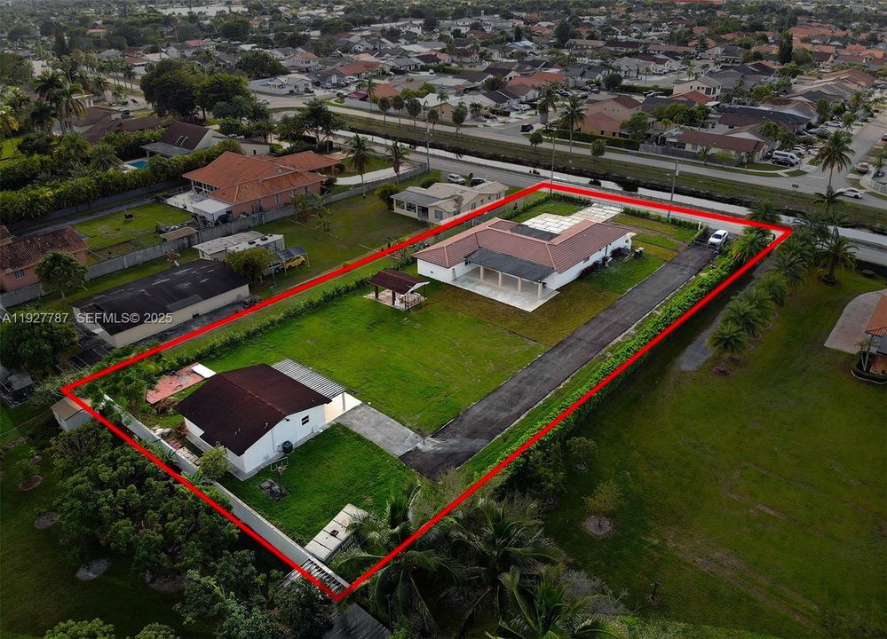 For Sale: $3,300,000 (4 beds, 3 baths, 3443 Square Feet)