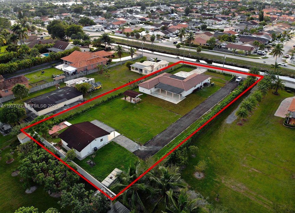 For Sale: $3,300,000 (4 beds, 3 baths, 3443 Square Feet)