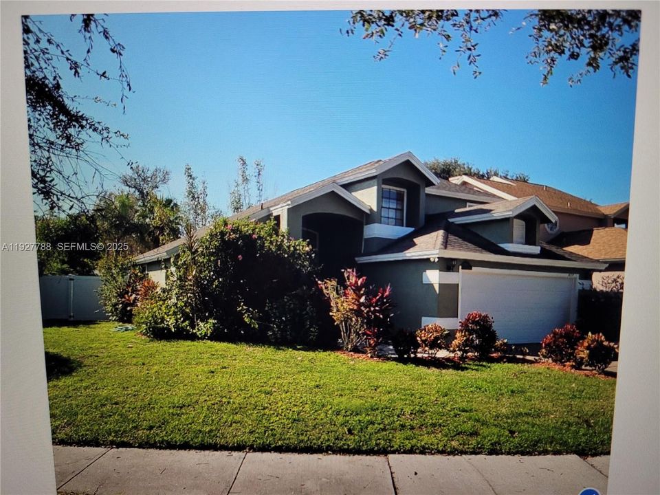 На продажу: $419,000 (5 спален, 2 ванн, 0 Квадратных фут)