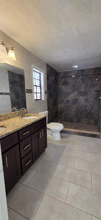 На продажу: $419,000 (5 спален, 2 ванн, 0 Квадратных фут)