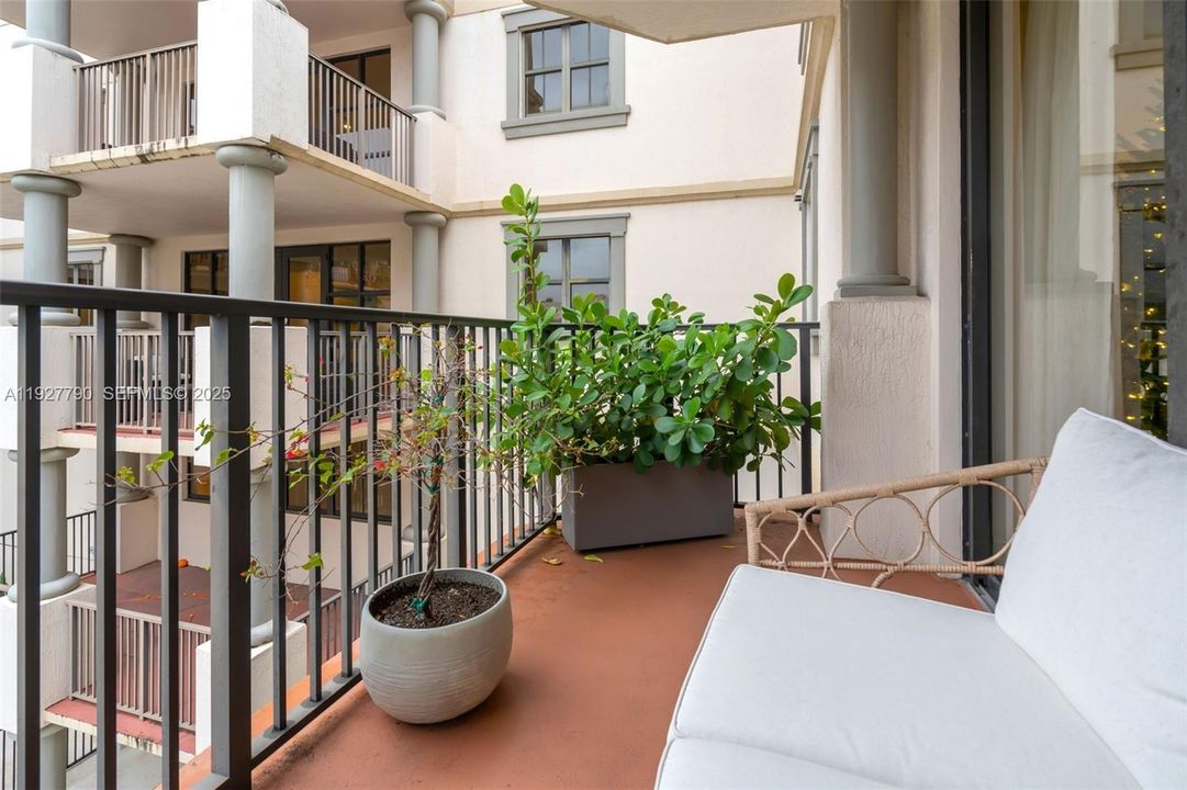 В аренду: $3,000 (1 спален, 1 ванн, 828 Квадратных фут)