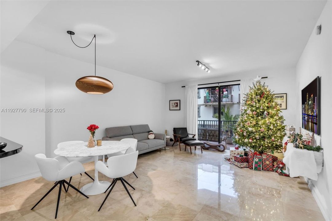 В аренду: $3,000 (1 спален, 1 ванн, 828 Квадратных фут)