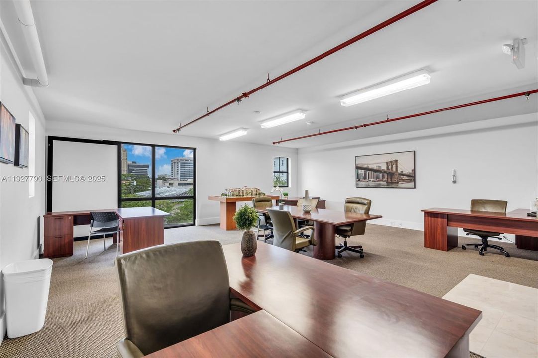 В аренду: $3,000 (1 спален, 1 ванн, 828 Квадратных фут)