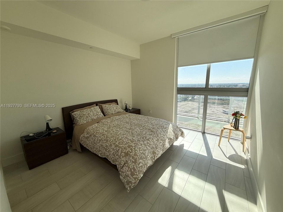 В аренду: $3,100 (2 спален, 2 ванн, 968 Квадратных фут)