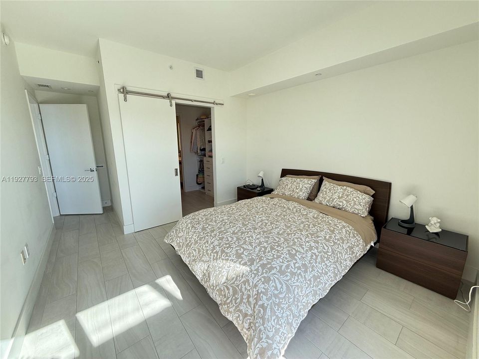 В аренду: $3,100 (2 спален, 2 ванн, 968 Квадратных фут)