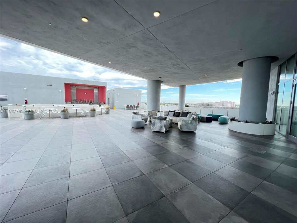 В аренду: $3,100 (2 спален, 2 ванн, 968 Квадратных фут)