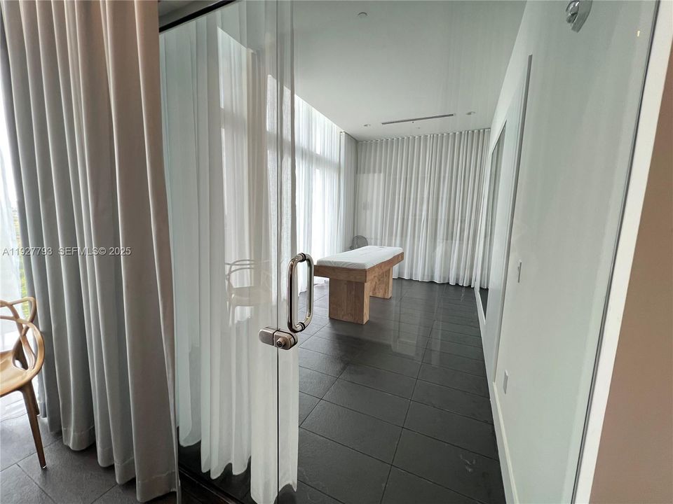 В аренду: $3,100 (2 спален, 2 ванн, 968 Квадратных фут)