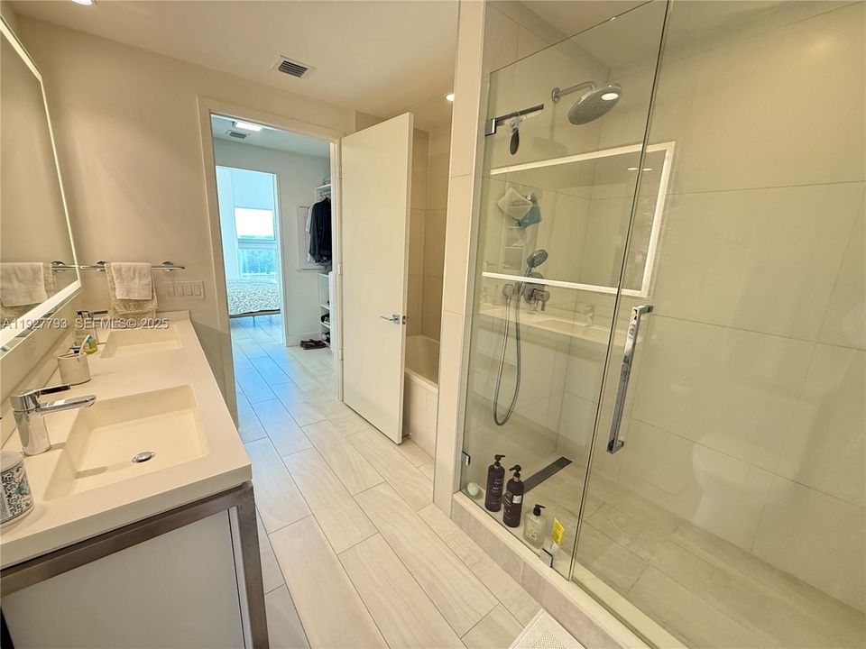 В аренду: $3,100 (2 спален, 2 ванн, 968 Квадратных фут)